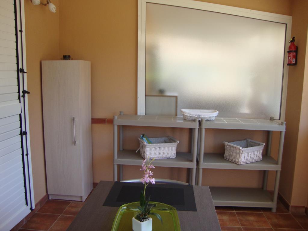 Camping Residence Chalet La Pomposa Terrazzoni Bonifacio  Zimmer foto